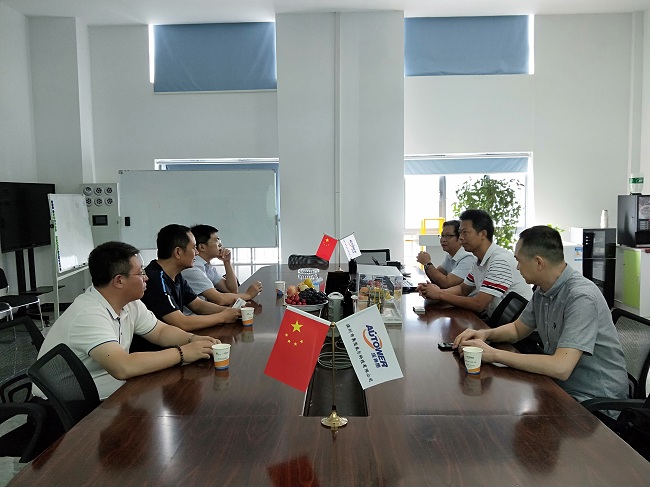 热烈欢迎山东荣信集团领导莅临杏盛注册总部洽谈合作